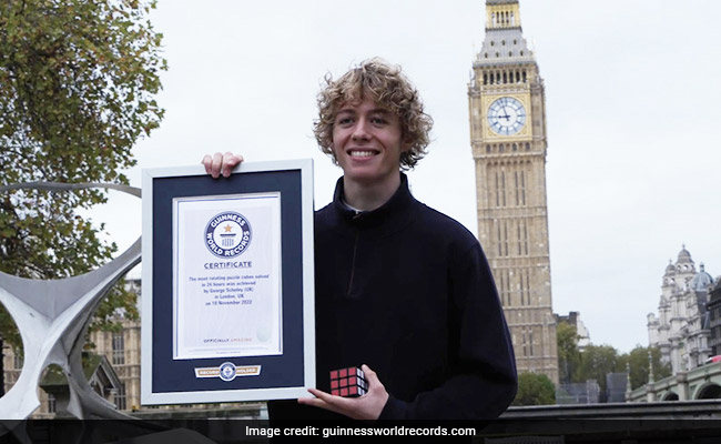 20-Year-Old From UK Solves 6,931 Cubes in 24 Hours, Creates World Record