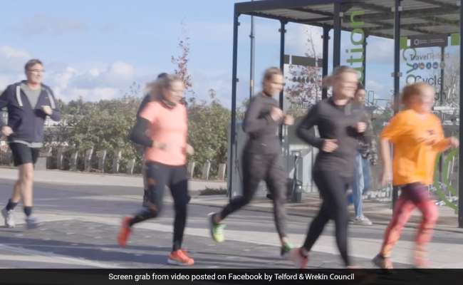 UK Town's Pavement Generates Electricity When Pedestrians Walk On It