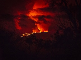 Lava Shoots Up To 200 Feet Into Air From World's Largest Active Volcano Lava Shoots Up To 200 Feet Into Air From World's Largest Active Volcano