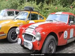 Video Showing Vintage Car Rally At Kaziranga National Park Amazes Internet Video Showing Vintage Car Rally At Kaziranga National Park Amazes Internet