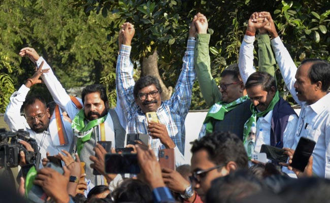 'बाहर से आकर यहां राजनीति करने वालों को बाहर कर दूंगा': ED की पूछताछ से पहले बोले हेमंत सोरेन