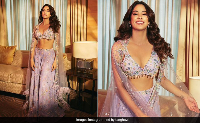 Janhvi Kapoor Continues To Add Her Own Festive Lights To The Season In Pretty Lilac Tones