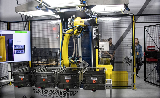 Will Robots Lead To Job Insecurity At Amazon? What Tech Boss Says