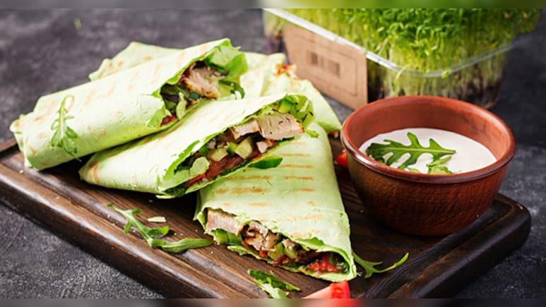 Kid's Lunchbox Recipe: बच्चे के लिए टिफिन में बनाएं टेस्टी पालक रैप, मिनटों में बनकर होगा तैयार