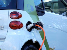 बीते साल इलेक्ट्रिक वाहनों की बिक्री 49 प्रतिशत बढ़कर 15.29 लाख यूनिट रही: FADA बीते साल इलेक्ट्रिक वाहनों की बिक्री 49 प्रतिशत बढ़कर 15.29 लाख यूनिट रही: FADA