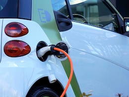 EV Policy 2025 : Good News! इलेक्ट्रिक वाहनांना या मार्गांवर टोलमाफी, सरकारचा मोठी निर्णय EV Policy 2025 : Good News! इलेक्ट्रिक वाहनांना या मार्गांवर टोलमाफी, सरकारचा मोठी निर्णय