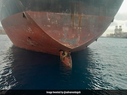 Shocking Photo Shows Migrants Heading To Europe From Nigeria On Ship's Rudder Shocking Photo Shows Migrants Heading To Europe From Nigeria On Ship's Rudder