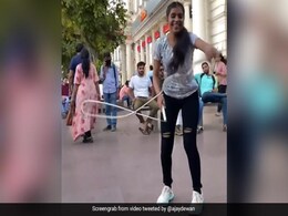 Watch: Girl Jump-Ropes To Saif Ali Khan's 'Twist' At Delhi's Connaught Place, Internet Loves It Watch: Girl Jump-Ropes To Saif Ali Khan's 'Twist' At Delhi's Connaught Place, Internet Loves It