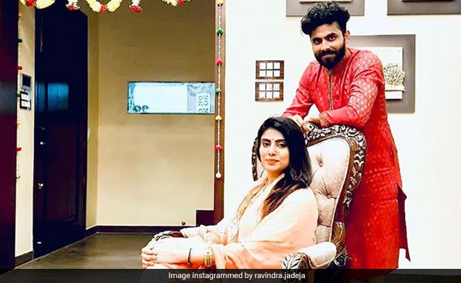 गुजरात विधानसभा चुनाव में BJP क्रिकेटर रवींद्र जडेजा की पत्नी को दे सकती है टिकट: सूत्र