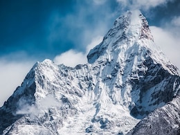 Nepal Rescues Over 1,500 Tourists From Himalayas Post Heavy Snowfall Nepal Rescues Over 1,500 Tourists From Himalayas Post Heavy Snowfall