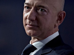Jeff Bezos' Morning Routine Is All About Scrolling And Dragging His Feet: "Not As Productive" Jeff Bezos' Morning Routine Is All About Scrolling And Dragging His Feet: "Not As Productive"