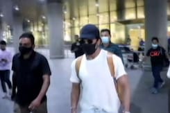 Shah Rukh Khan Stopped At Mumbai Airport, Later Allowed To Go Shah Rukh Khan Stopped At Mumbai Airport, Later Allowed To Go