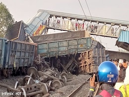 ओडिशा : पटरी से उतरी मालगाड़ी, 2 की मौत, स्टेशन बिल्डिंग को भी पहुंचा नुकसान ओडिशा : पटरी से उतरी मालगाड़ी, 2 की मौत, स्टेशन बिल्डिंग को भी पहुंचा नुकसान