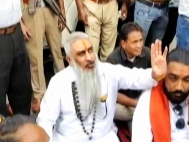 Punjab Right Wing Leader Sudhir Suri Shot Dead During Protest Outside Temple