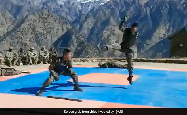 युद्ध अभ्यास के दौरान बिना हथियार के भारतीय सेना ने दिखाया अपना दम, वीडियो देख लोग हुए हैरान