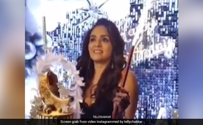 एक्ट्रेस अमृता खानविलकर ने बर्थडे पर ऑर्गनाइज की ग्रैंड पार्टी, इनसाइड VIDEO आया सामने