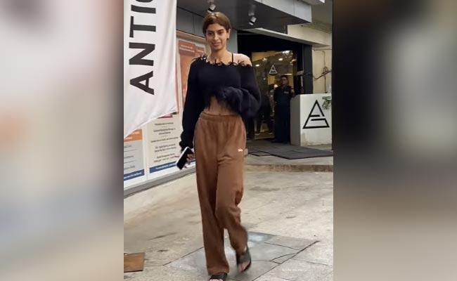 Video: खूबसूरती में किसी से भी कम नहीं श्रीदेवी की छोटी बेटी खुशी कपूर, नो मेकअप लुक में देख आप भी नहीं हटा सकेंगे नजरें