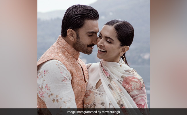 Ranveer Singh (Adorably) Spamming Deepika Padukone's Instagram Live Is Typical Ranveer