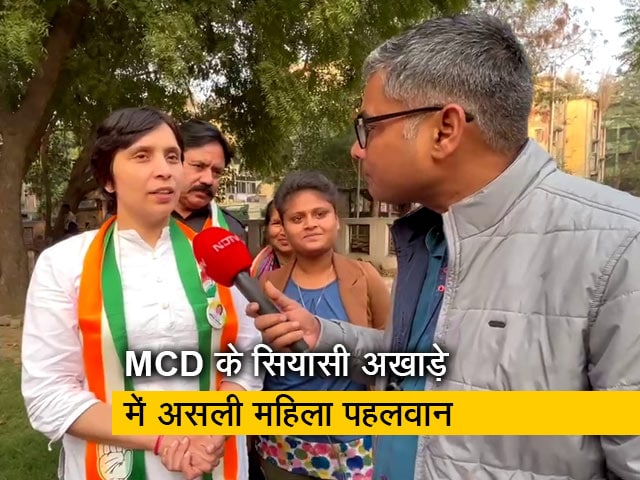 धाकड़ गर्ल दीपिका देसवाल पहलवानी और आत्मरक्षा के टिप देकर कर रही हैं चुनाव प्रचार