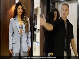 VIDEO: सोशल मीडिया पर छाया 3  साल बाद भारत आईं प्रियंका चोपड़ा का बॉडीगार्ड, तेवर देख लोग बोले- सुपरस्टार ! VIDEO: सोशल मीडिया पर छाया 3  साल बाद भारत आईं प्रियंका चोपड़ा का बॉडीगार्ड, तेवर देख लोग बोले- सुपरस्टार !