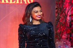 राजकुमार राव और हुमा का 'मोनिका ओ माय डार्लिंग' की सक्सेस पार्टी में दिखा जलवा राजकुमार राव और हुमा का 'मोनिका ओ माय डार्लिंग' की सक्सेस पार्टी में दिखा जलवा