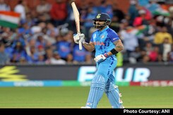 विराट कोहली के नाम जुड़ा एक और महारिकॉर्ड, विश्व क्रिकेट पर कायम किया दबदबा विराट कोहली के नाम जुड़ा एक और महारिकॉर्ड, विश्व क्रिकेट पर कायम किया दबदबा