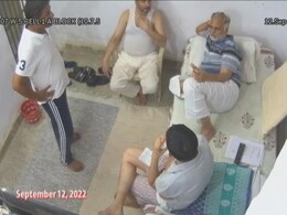 तिहाड़ में बंद सत्येंद्र जैन का एक और VIDEO आया सामने, जेल सुपरिटेंडेंट और मेहमानों से मुलाकात करते दिखे तिहाड़ में बंद सत्येंद्र जैन का एक और VIDEO आया सामने, जेल सुपरिटेंडेंट और मेहमानों से मुलाकात करते दिखे