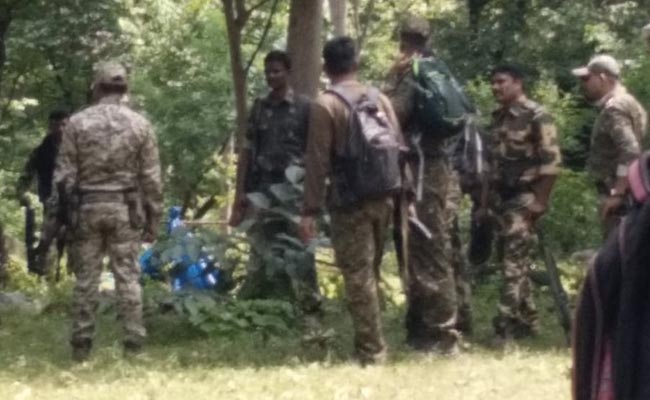 Chhattisgarh: सुकमा के इस एरिया में थी नक्सलियों की मौजूदगी, गोलीबारी में एक मारा गया Chhattisgarh: सुकमा के इस एरिया में थी नक्सलियों की मौजूदगी, गोलीबारी में एक मारा गया