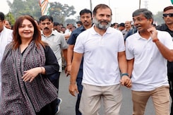 Watch: Actor Pooja Bhatt Joins Rahul Gandhi In Bharat Jodo Yatra Watch: Actor Pooja Bhatt Joins Rahul Gandhi In Bharat Jodo Yatra