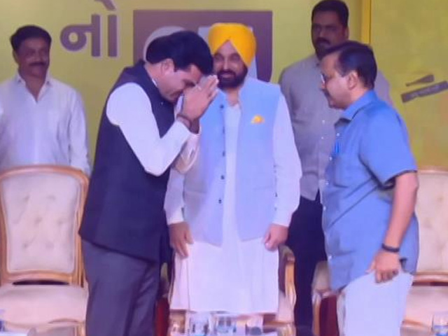 Ex TV Anchor Isudan Gadhvi Is AAP's Gujarat Chief Minister Candidate