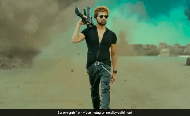 हिमेश रेशमिया की नई फिल्म का टीजर देखकर निराश हुए फैंस, बोले- काहे फालतू पैसा वेस्ट करते हो भाई