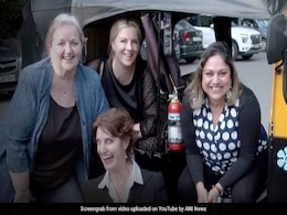दिल्ली की सड़कों पर ऑटो चला रहीं हैं चार अमेरिकी महिला राजनयिक, वजह जान हैरान रह जाएंगे आप दिल्ली की सड़कों पर ऑटो चला रहीं हैं चार अमेरिकी महिला राजनयिक, वजह जान हैरान रह जाएंगे आप
