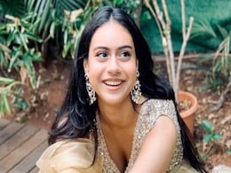 बड़ी-बड़ी आंखें और मासूम चेहरा- किसी एक्ट्रेस से कम नहीं हैं न्यासा देवगन, सबसे हटकर है अजय-काजोल की बेटी की ये तस्वीरें बड़ी-बड़ी आंखें और मासूम चेहरा- किसी एक्ट्रेस से कम नहीं हैं न्यासा देवगन, सबसे हटकर है अजय-काजोल की बेटी की ये तस्वीरें