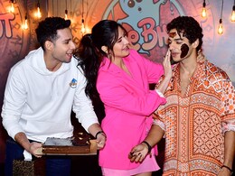 How Katrina Kaif And Siddhant Chaturvedi Celebrated Their <i>Phone Bhoot</i> Co-Star Ishaan Khatter's Birthday How Katrina Kaif And Siddhant Chaturvedi Celebrated Their <i>Phone Bhoot</i> Co-Star Ishaan Khatter's Birthday