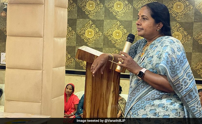 "Are You Saying All Brahmins Rich?": BJP Leader's Retort To DMK On Quota