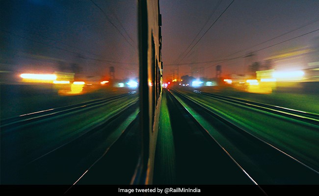 भारतीय रेलवे ने शेयर की शानदार तस्वीर, लोगों ने कहा- इतनी सुंदर तस्वीर देखकर दिल खुश हो गया