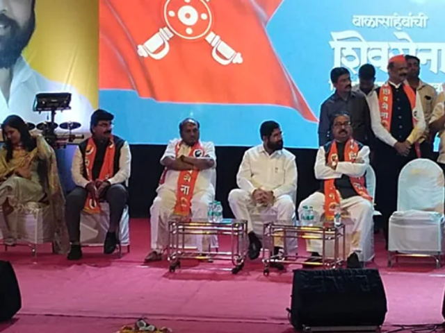 Team Thackeray's Gajanan Kirtikar Joins Team Shinde, 13th MP To Switch