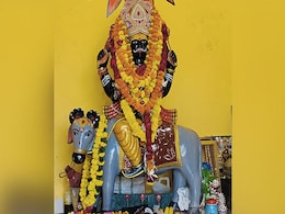 शनि देव मान्यतानुसार प्रसन्न होने पर देते हैं कुछ संकेत, रखेंगे इन बातों का खास ध्यान तो मिलेगी Shani Dev की कृपा शनि देव मान्यतानुसार प्रसन्न होने पर देते हैं कुछ संकेत, रखेंगे इन बातों का खास ध्यान तो मिलेगी Shani Dev की कृपा