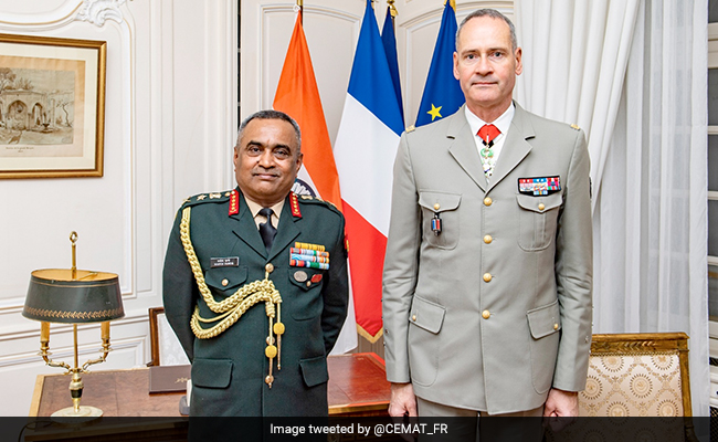 Army Chief Gen Manoj Pande Pays Tribute At Arc De Triomphe In France