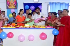 महाराष्ट्र : अस्पताल में बच्ची पैदा होने पर डॉक्टर साहब माफ कर देते हैं पूरा बिल महाराष्ट्र : अस्पताल में बच्ची पैदा होने पर डॉक्टर साहब माफ कर देते हैं पूरा बिल