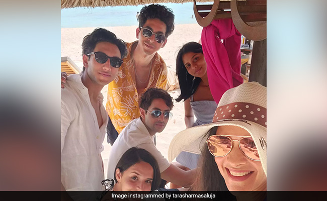 Just Suhana Khan, Agastya Nanda, Tara Sharma And <i>The Archies</i> Gang Chilling Together