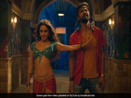 <i>Govinda Naam Mera</i> Song <i>Bijli</i>: Kiara Advani And Vicky Kaushal's Electrifying Chemistry <i>Govinda Naam Mera</i> Song <i>Bijli</i>: Kiara Advani And Vicky Kaushal's Electrifying Chemistry