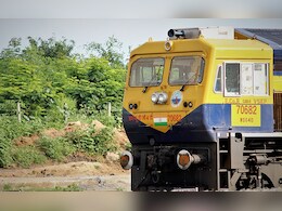 Holi Special Train: होली के त्योहार के लिए भारतीय रेल चलाएगा 15 स्पेशल ट्रेनें, यहां जानें पूरा शेड्यूल Holi Special Train: होली के त्योहार के लिए भारतीय रेल चलाएगा 15 स्पेशल ट्रेनें, यहां जानें पूरा शेड्यूल
