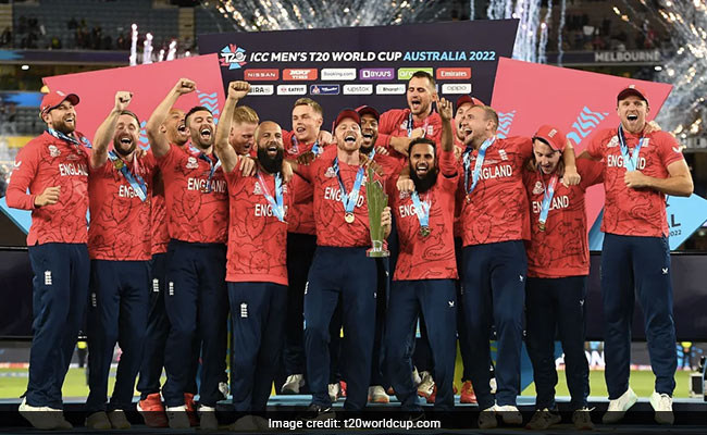 T20 World Cup 2022: इंग्लैंड क्रिकेट टीम के जश्न के बीच मैदान से क्यों वायरल हुई ये तस्वीर