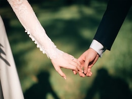 British Man Marries Ukrainian Refugee After Using Google Translate To Talk To Her British Man Marries Ukrainian Refugee After Using Google Translate To Talk To Her