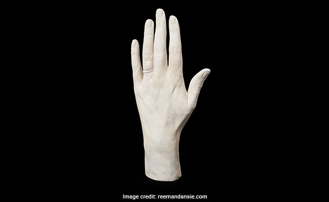 Life-Size Cast of Princess Diana's Hand To Be Auctioned: Report