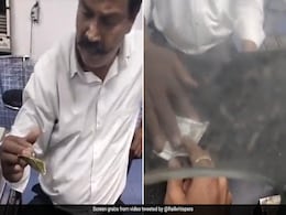 Video: Railway Employee Replaces Passenger's Rs 500 Note With Rs 20, Officials Take Disciplinary Action Video: Railway Employee Replaces Passenger's Rs 500 Note With Rs 20, Officials Take Disciplinary Action