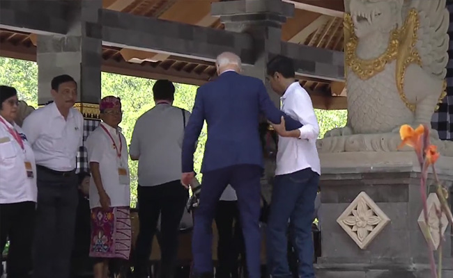 Watch: Joe Biden Stumbled On Stairs. This Happened Next