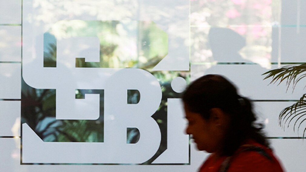 SEBI प्रमुख को नीचा दिखाने के लिए हिंडनबर्ग को म्यूचुअल फ़ंड एसोसिएशन की लताड़ : 5 खास बातें