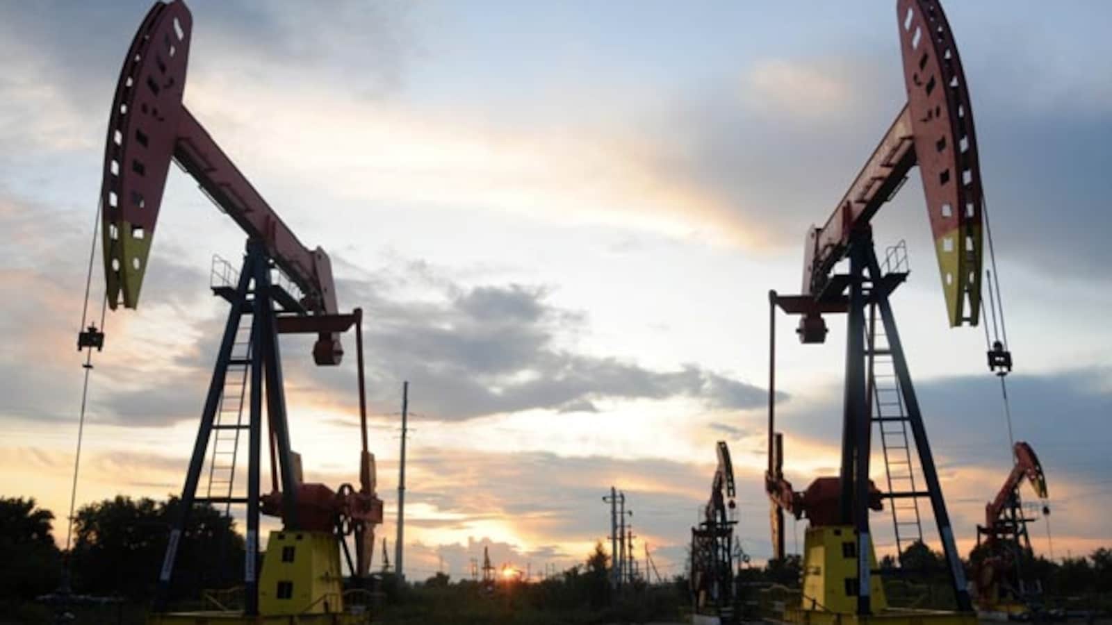 Gulf Nations, Russia To Cut Oil Production By Over 1 Million Barrels ...